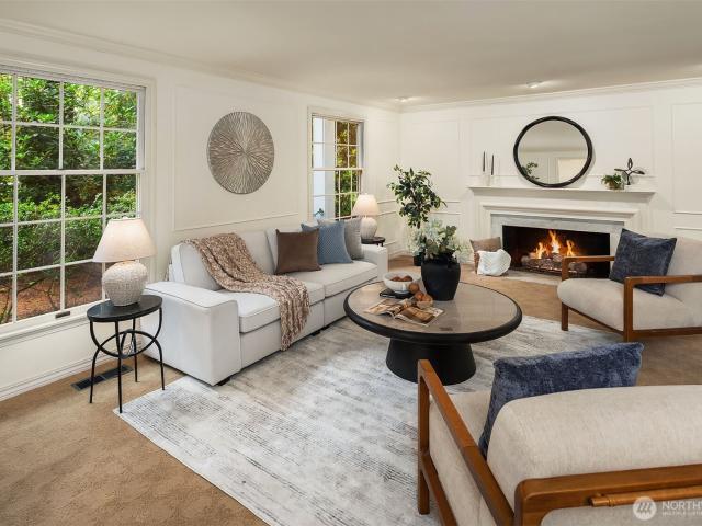 House for sale in Compton Green, Bellevue