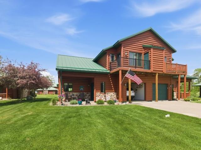 Townhouse for sale in Isle, Minnesota