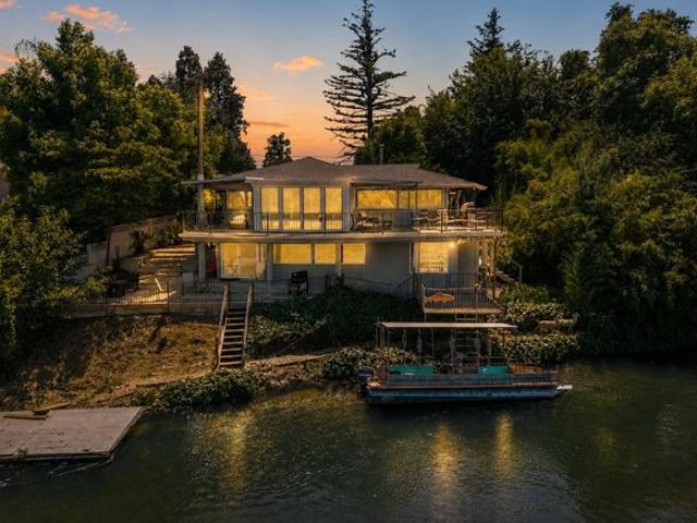 House for sale in Anderson, Shasta County