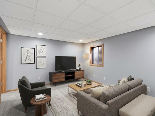 Townhouse for sale in Mchenry, Illinois