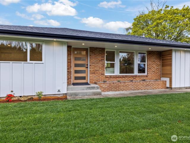 Property for sale in University Place, Washington