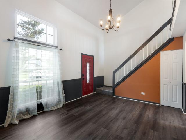 Townhouse for sale in Mchenry, Illinois