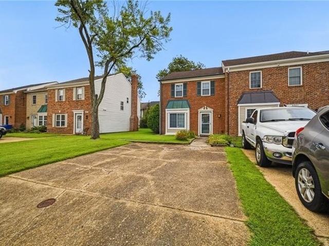 Townhouse for sale in Virginia