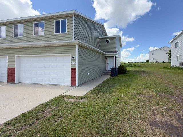 Townhouse for sale in Stanley, North Dakota