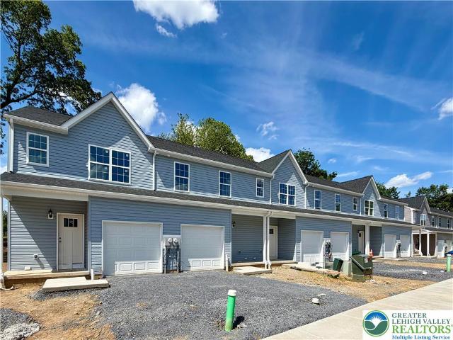 Townhouse for sale in Lehigh, Pennsylvania