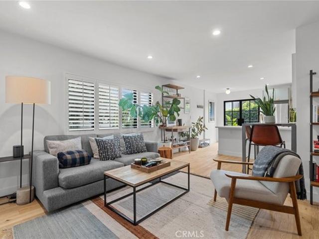 Condo for sale in Canoga Park, California