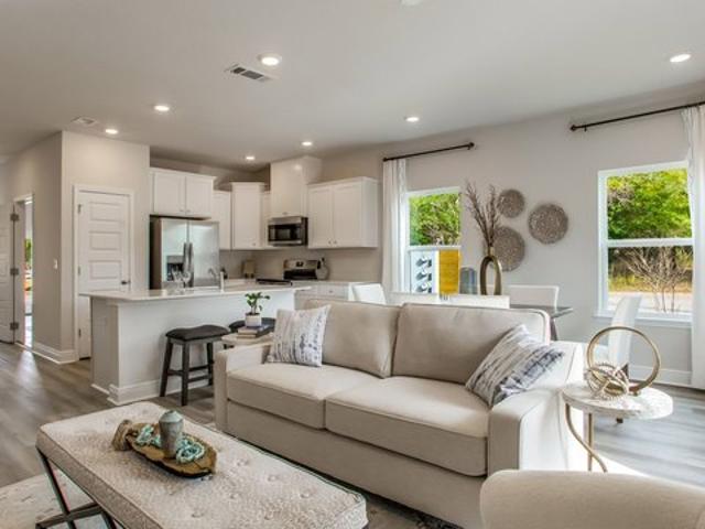 Townhouse for sale in Crestview, Florida