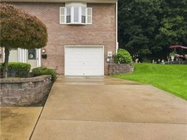 Townhouse for sale in North Versailles, Pennsylvania