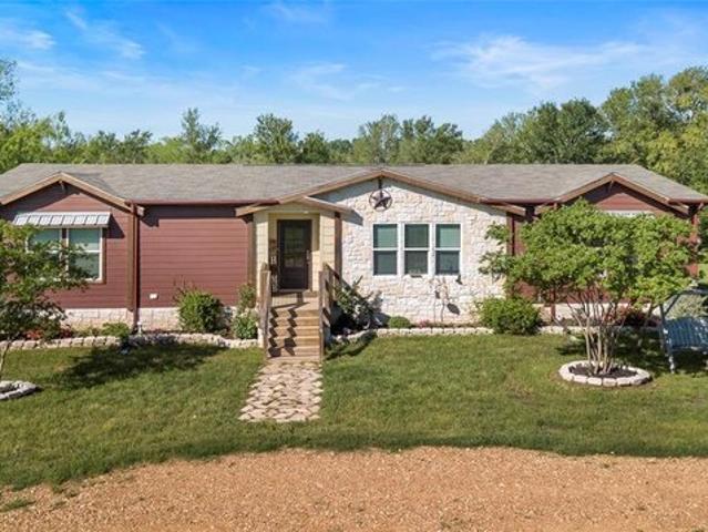 Farm for sale in Waelder, Texas