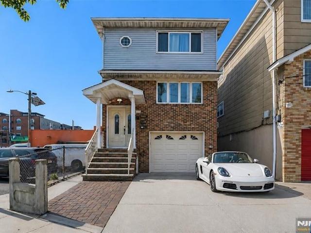 House for sale in Hudson, New Jersey
