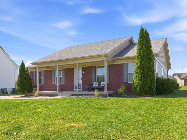 House for sale in Mount Washington, Kentucky