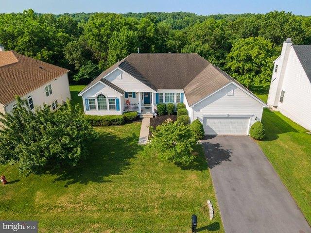 House for sale in Falling Waters, West Virginia