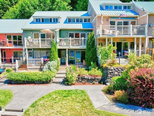 Condo for sale in Port Angeles, Washington