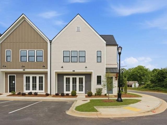 Townhouse for sale in Braselton, Georgia