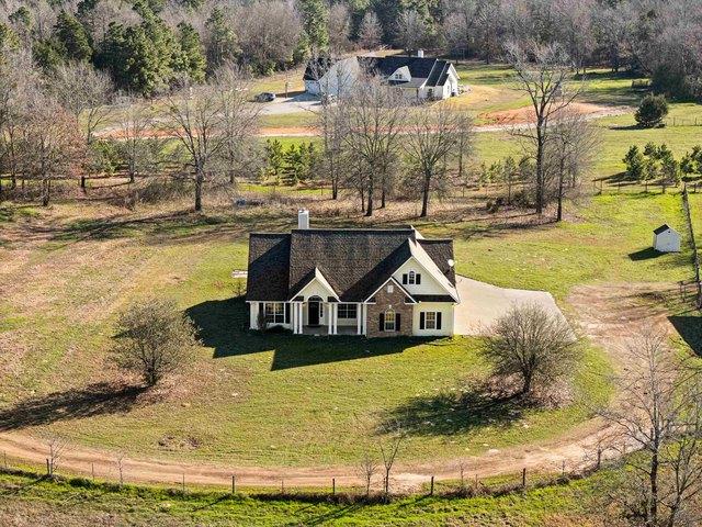 House for sale in Gilchrist, Texas