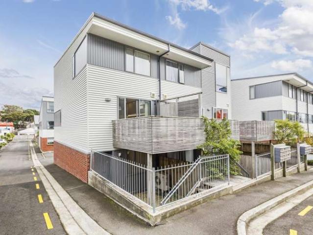 Apartment for sale in Matata, Wellington