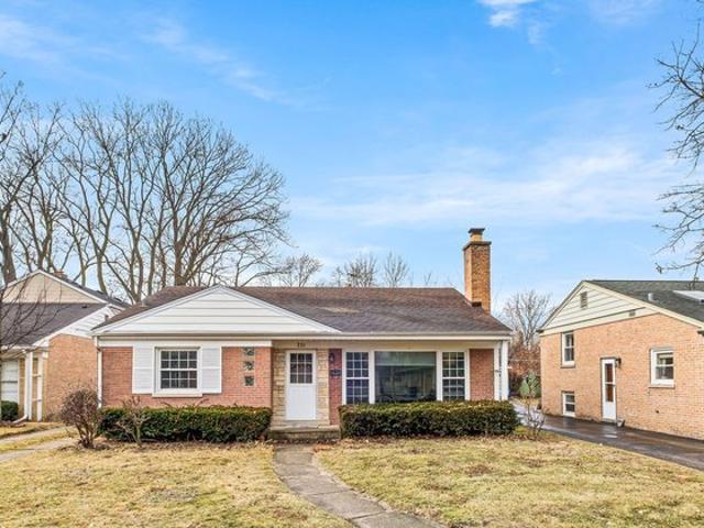 House for sale in Wilmette, Illinois