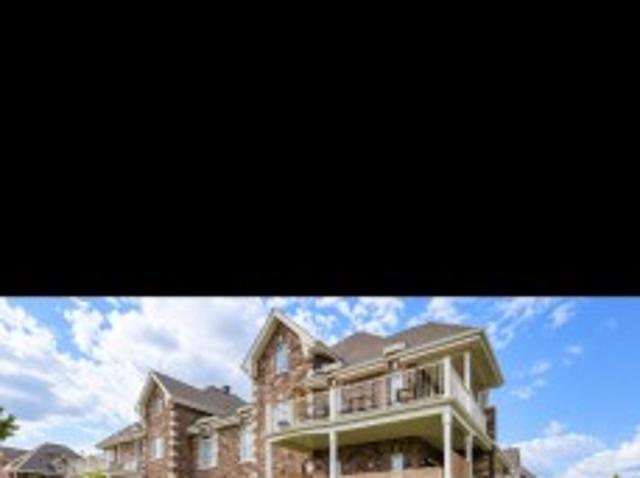 Property for rent in Dollard-des-Ormeaux, Montréal (région administrative)