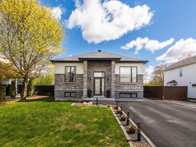 House for sale in Saint-jean-sur-richelieu, Quebec