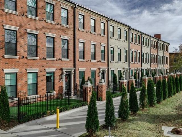 Townhouse for sale in Ark