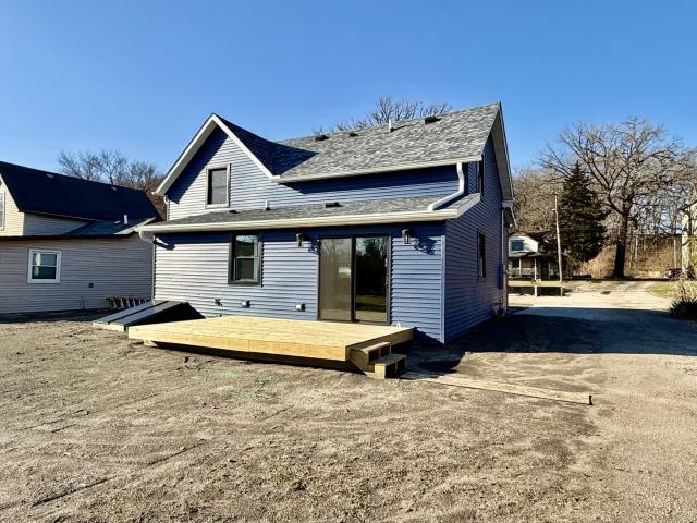 House for sale in Utica, Illinois