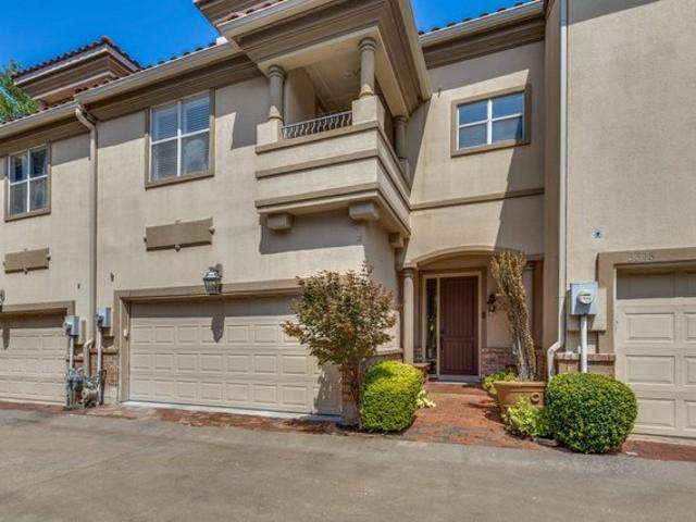 Townhouse for sale in Dallas, Texas