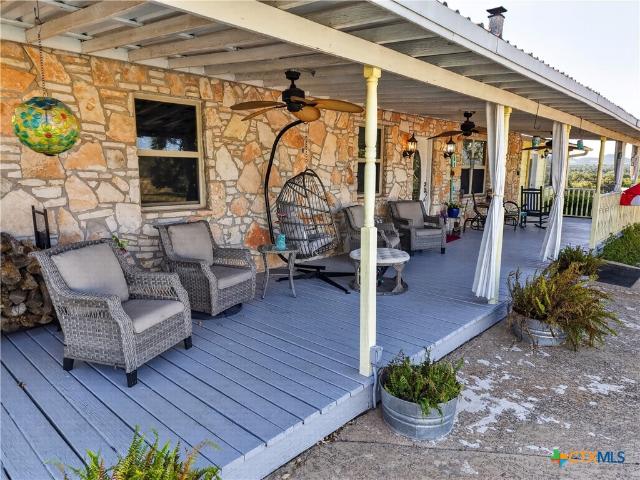 House for sale in Pipe Creek, Bandera County