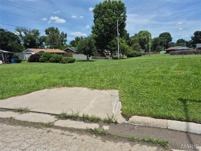 Land for sale in East Saint Louis, Illinois