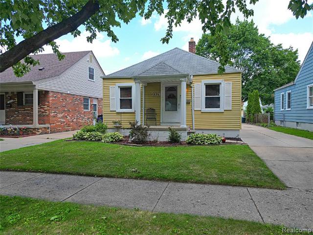 House for sale in Dearborn Heights, Michigan