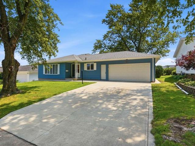 House for sale in Waterloo, Iowa