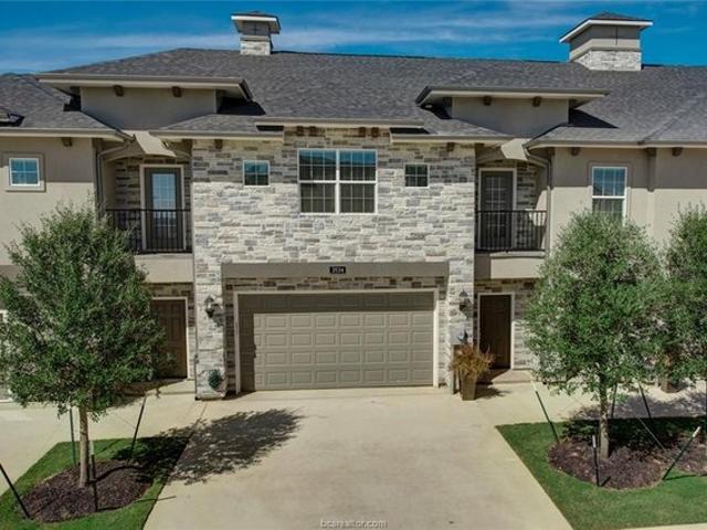 Townhouse for sale in The Barracks Townhomes, College Station