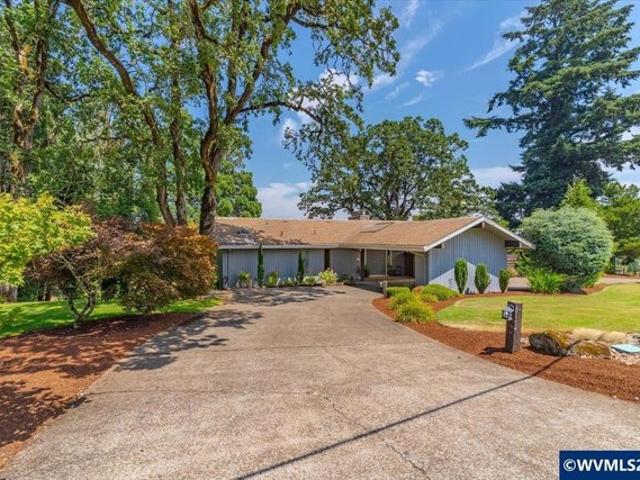 House for sale in Oregonia