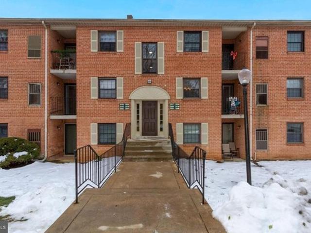 Condo for sale in Chester, Pennsylvania