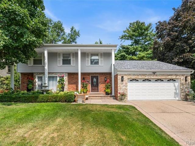 House for sale in Troy, Michigan