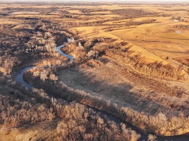 Farm for sale in Guthrie, Iowa