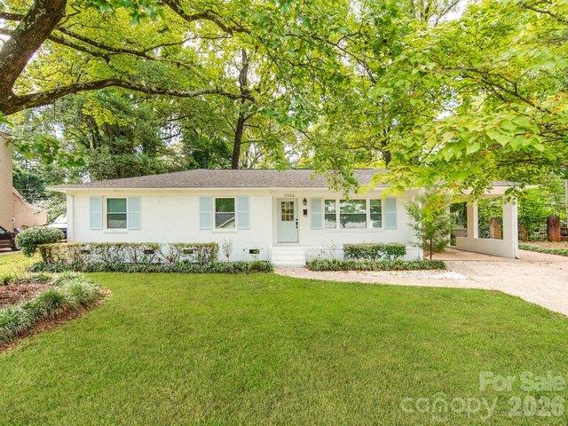 House for sale in Mecklenburg, North Carolina