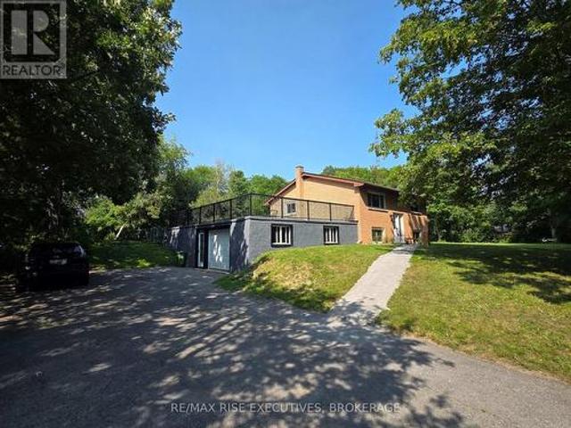 House for sale in Ontario