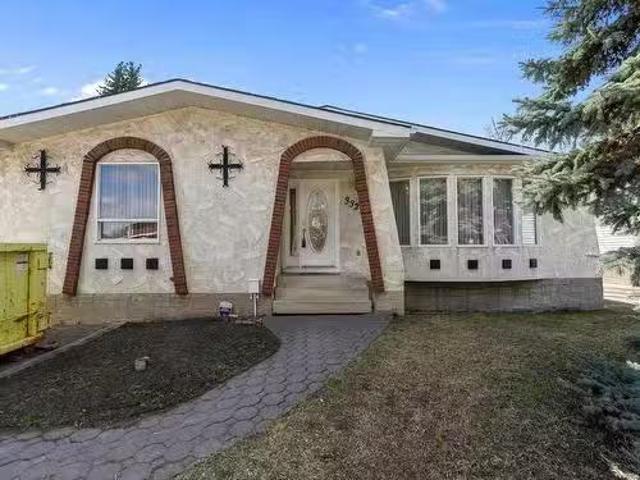 House for sale in Wedgewood, Alberta