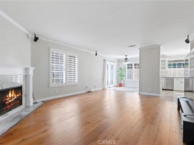 House for sale in Signal Hill, California