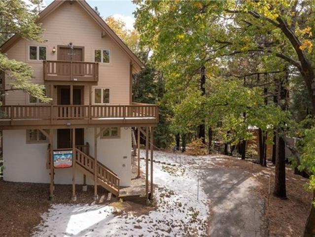 House for sale in Green Valley Lake, California