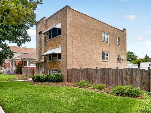 House for sale in Brookfield, Illinois