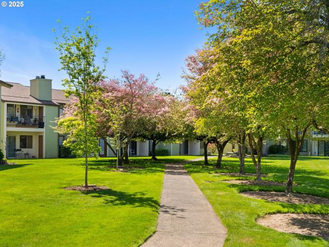 Condo for sale in Oregonia