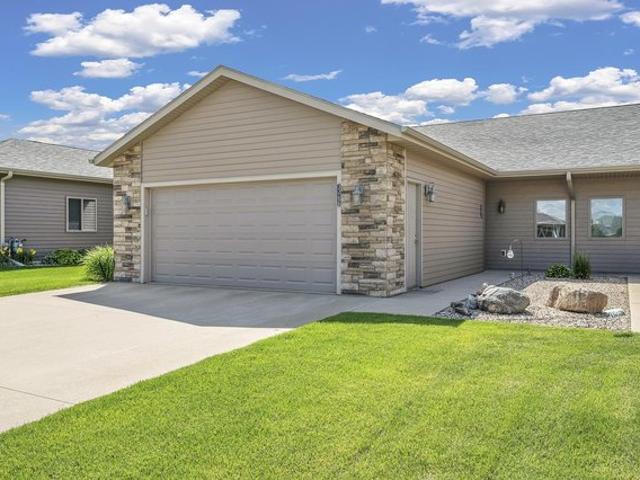 Townhouse for sale in Milford, Iowa