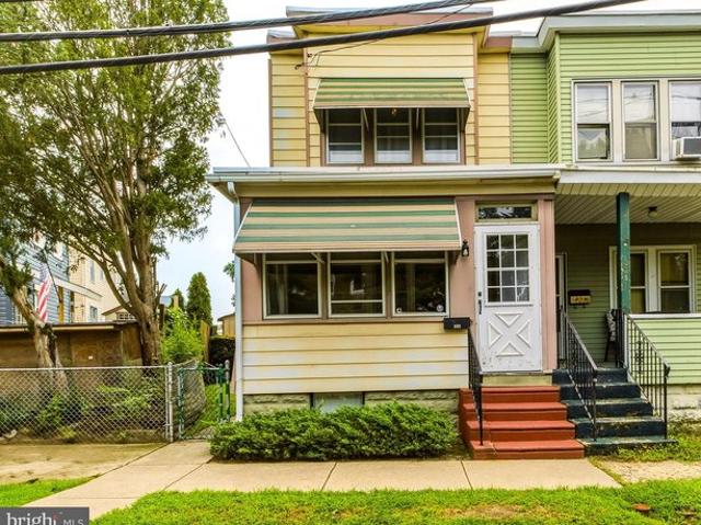 Townhouse for sale in Gloucester City, Camden County