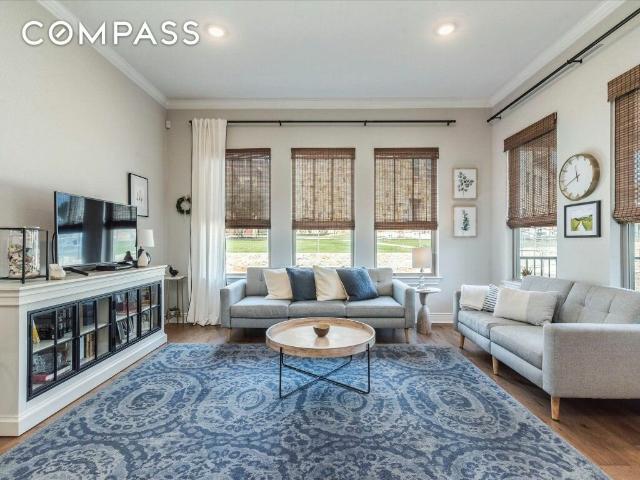 Townhouse for sale in Georgetown