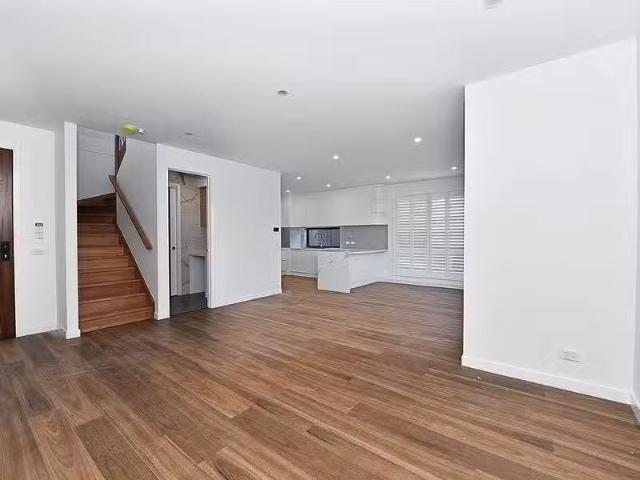 Condo for rent in Camerons Creek, Victoria