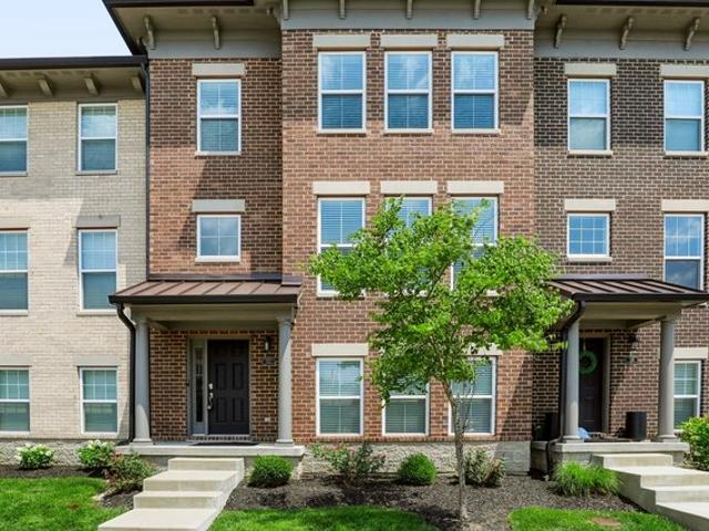 Townhouse for sale in Zionsville, Indiana