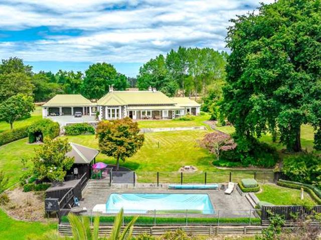 House for sale in Hadlow, Canterbury