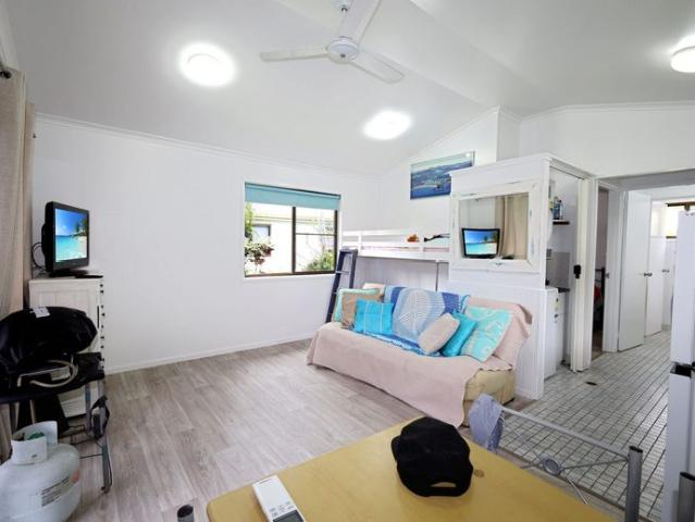 Apartment for rent in Haliday Bay, Queensland