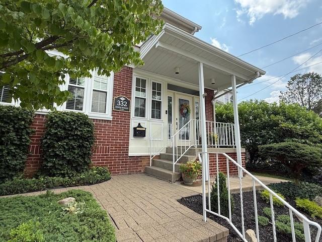 House for sale in Springdale, Pennsylvania